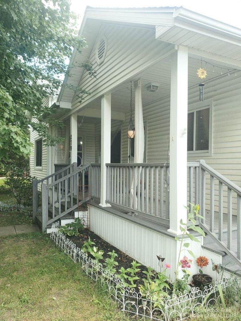 279 East St - Photo 1