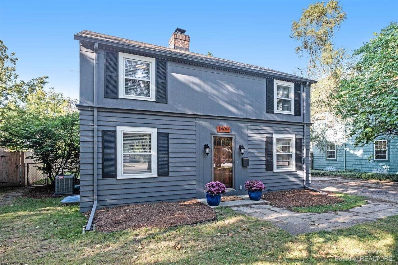 1409 Stadium Blvd - Photo 1