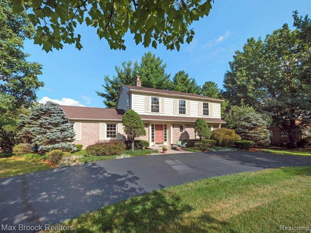 7461 Wing Lake Rd - Photo 1