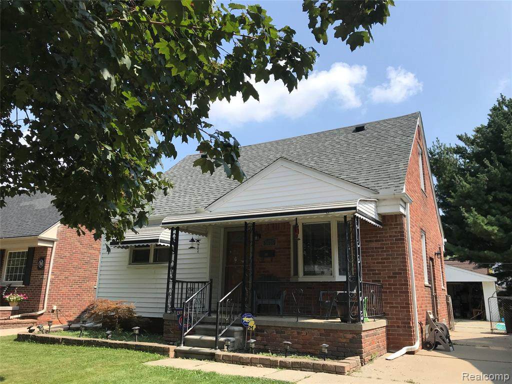 9625 Laurence Ave - Photo 1