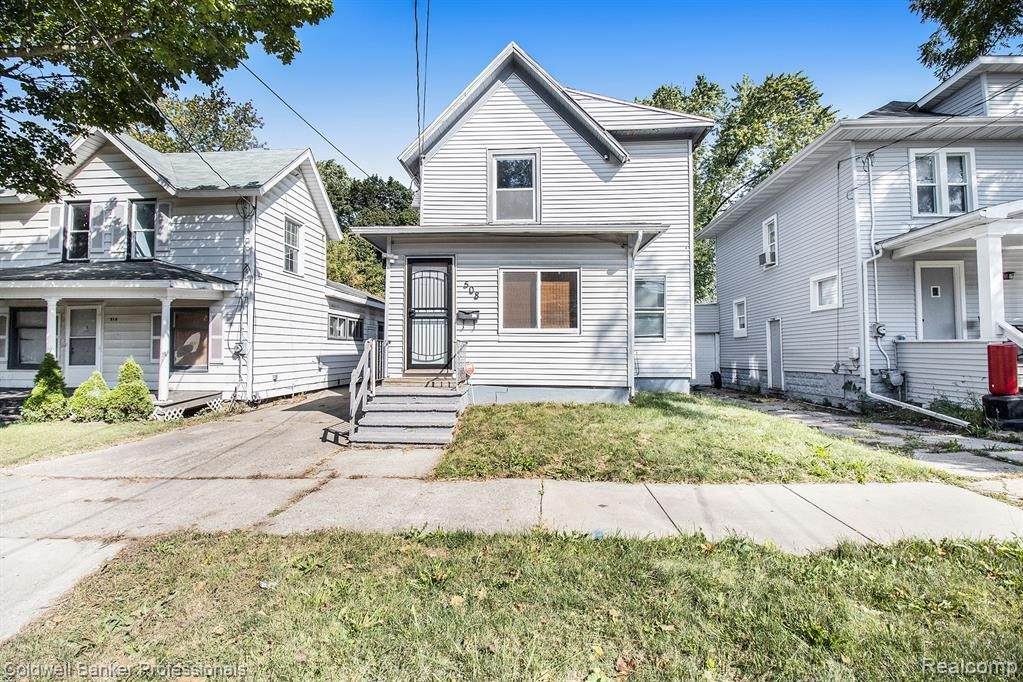 508 Maple St N - Photo 1