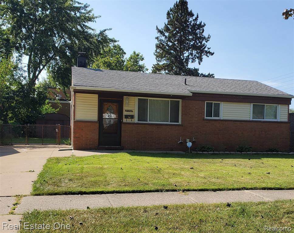 7170 Oak St - Photo 1