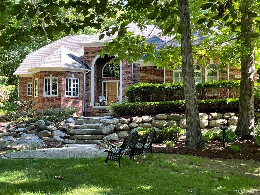 8588 Grand Oaks Crt - Photo 1