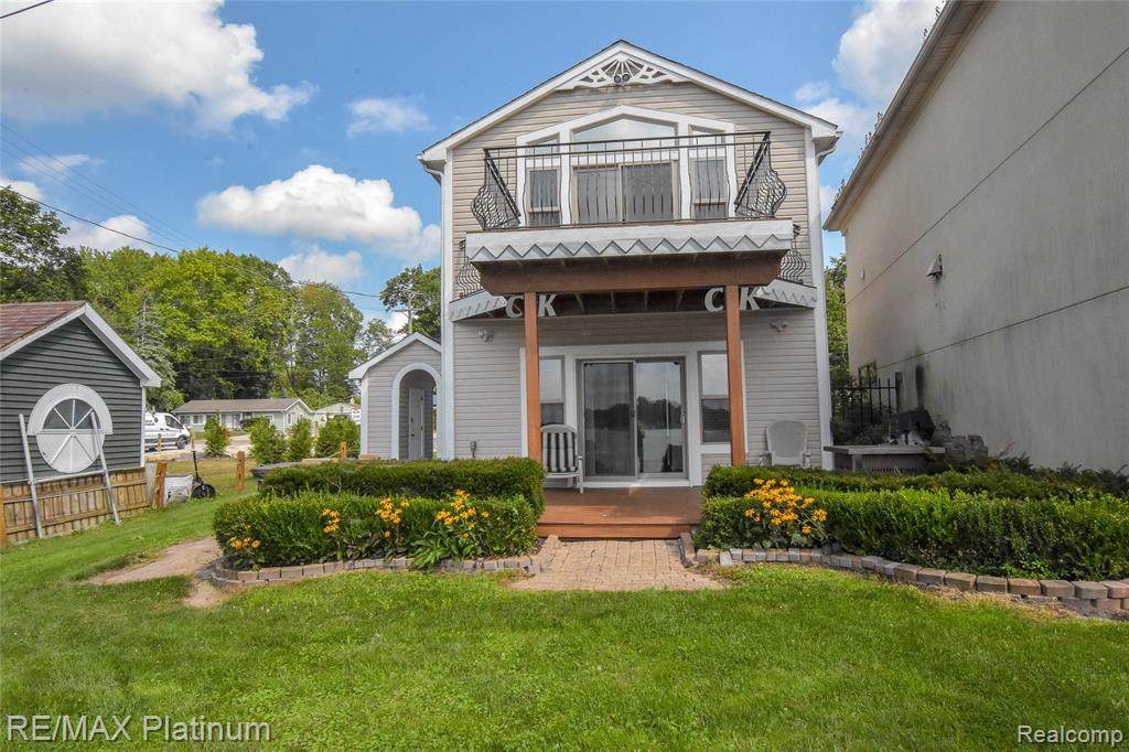 1728 Hughes - Photo 1