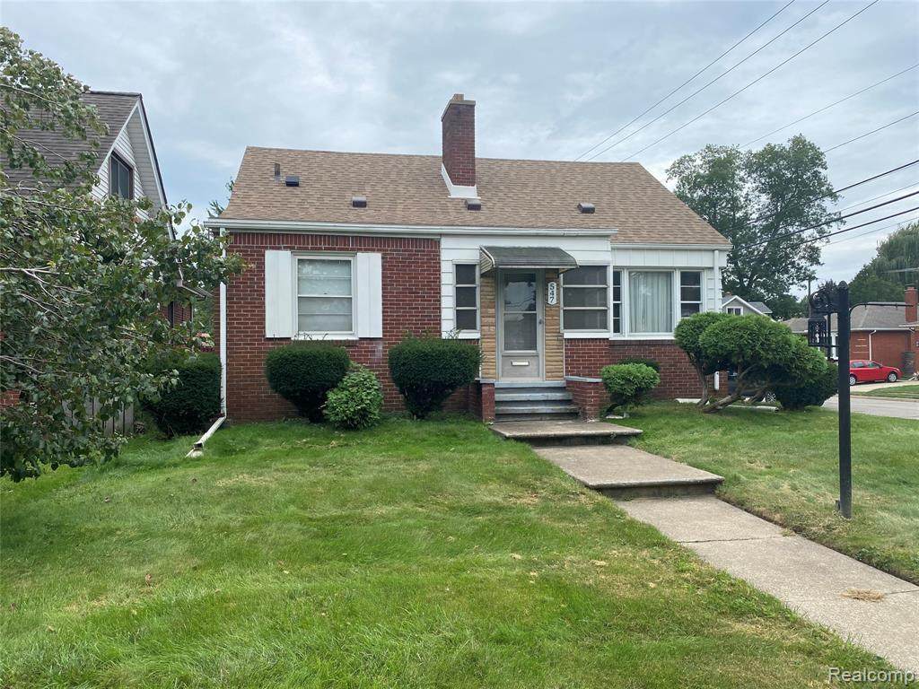 547 Riverbank St - Photo 1