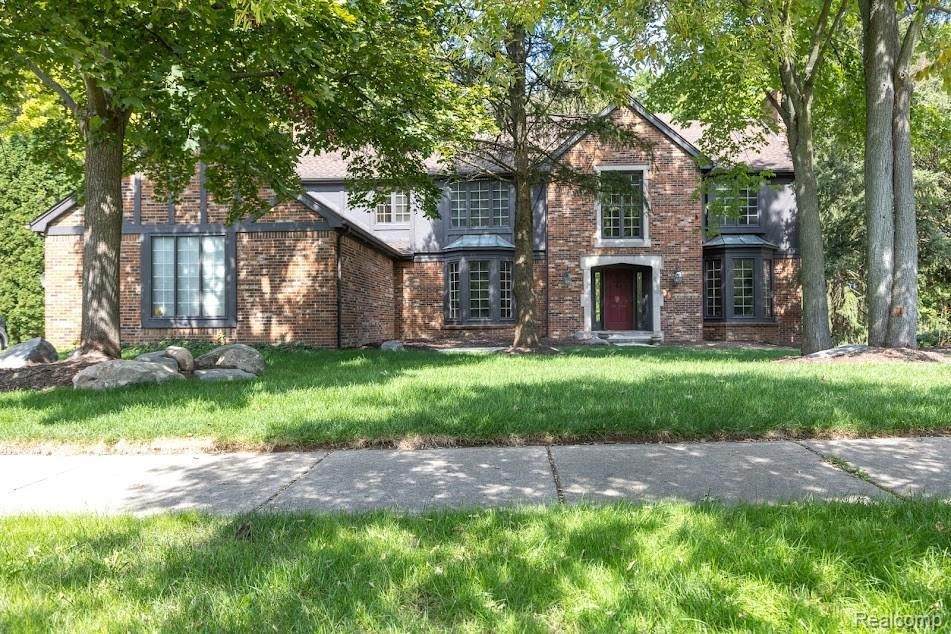 6525 Park View Dr - Photo 1