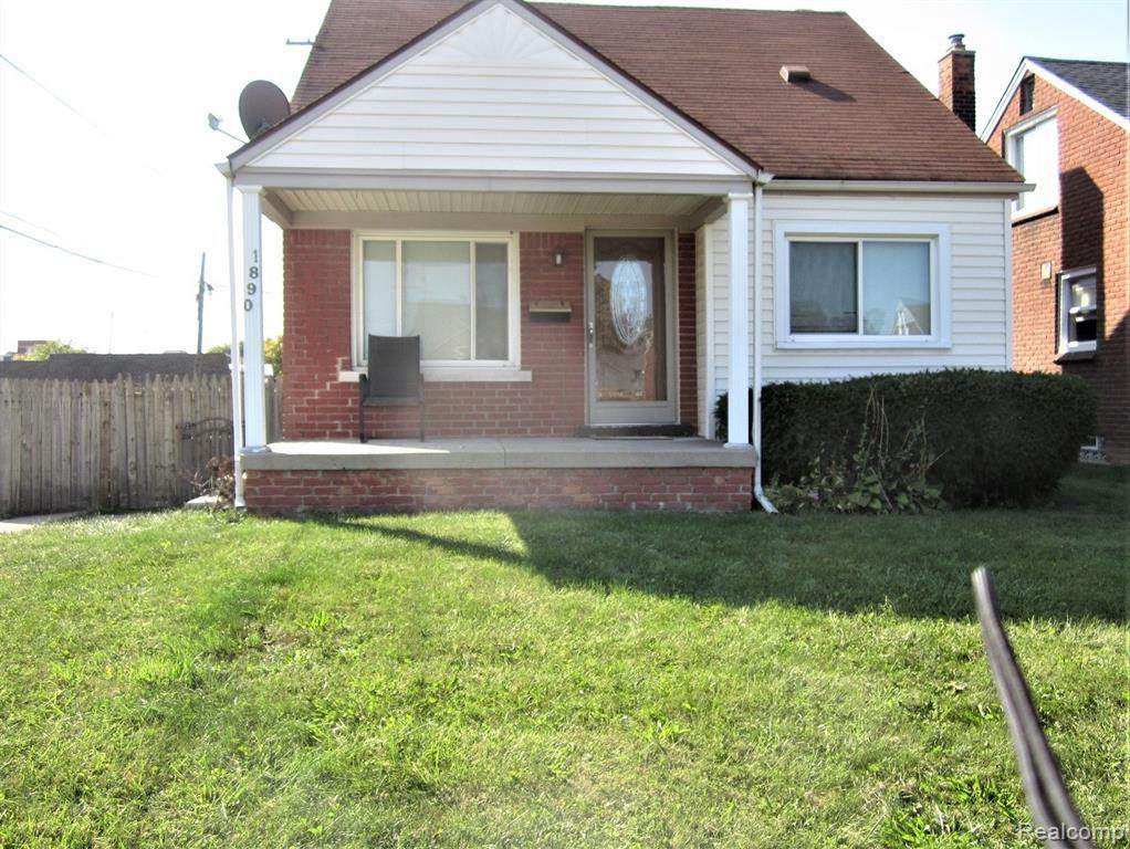 1890 17TH ST - Photo 1