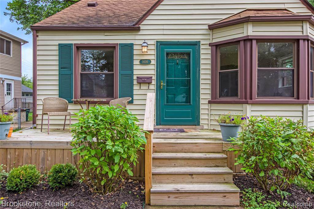 1616 Vermont Ave - Photo 1