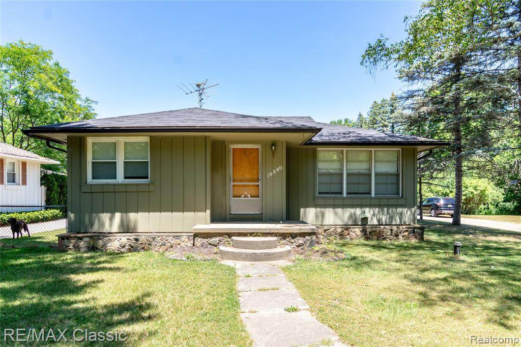 10580 Estola Ave - Photo 1