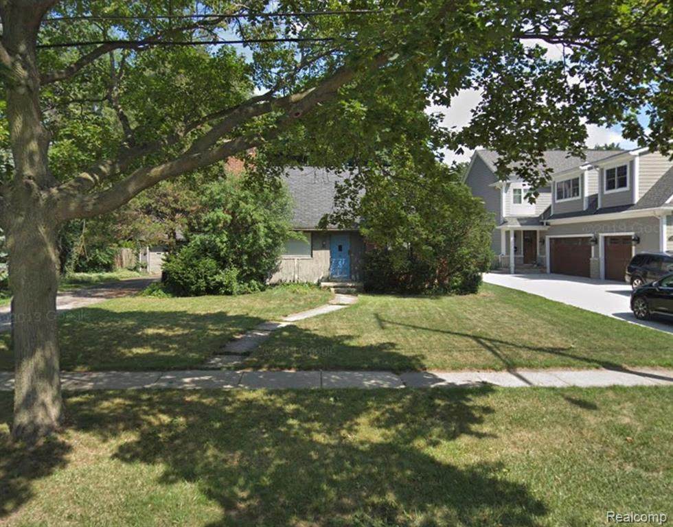 766 Chesterfield Ave - Photo 1