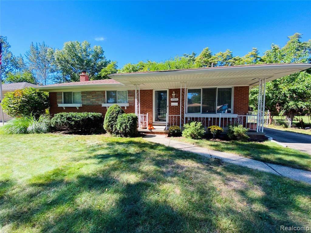 27215 Virginia Dr - Photo 1