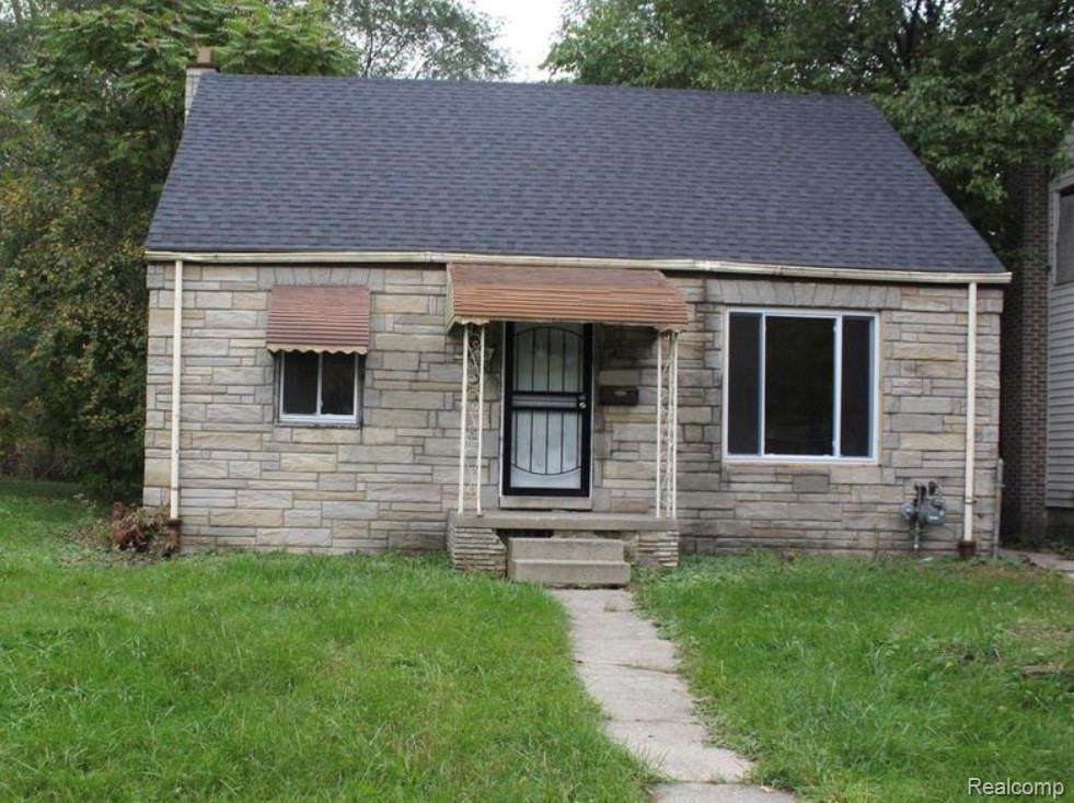 20528 Hamburg St - Photo 1
