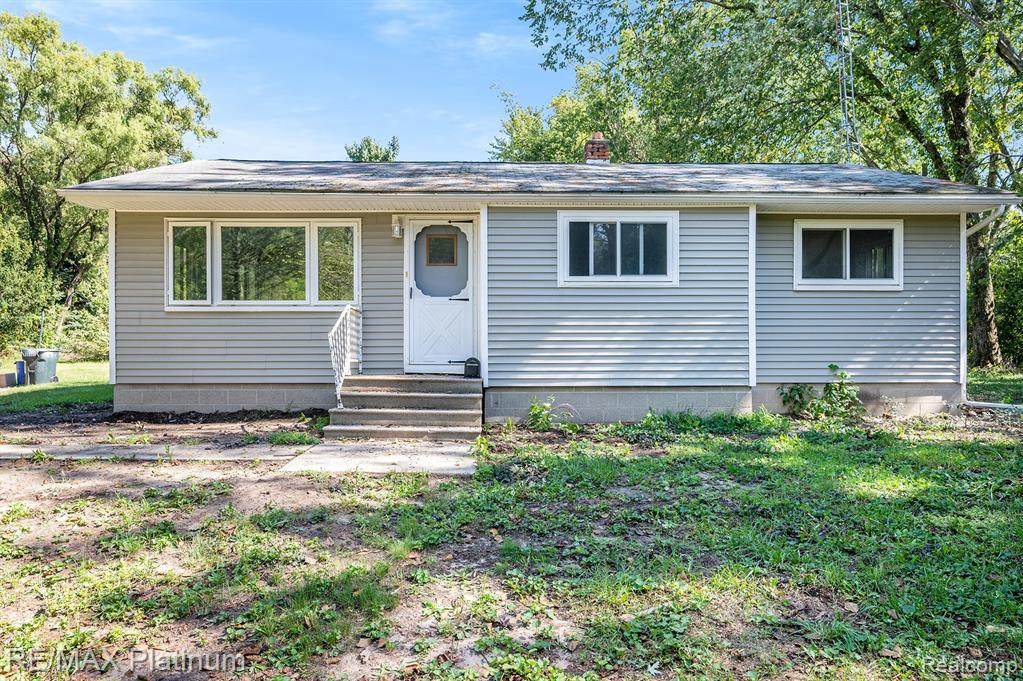 1901 Wixom Trail - Photo 1
