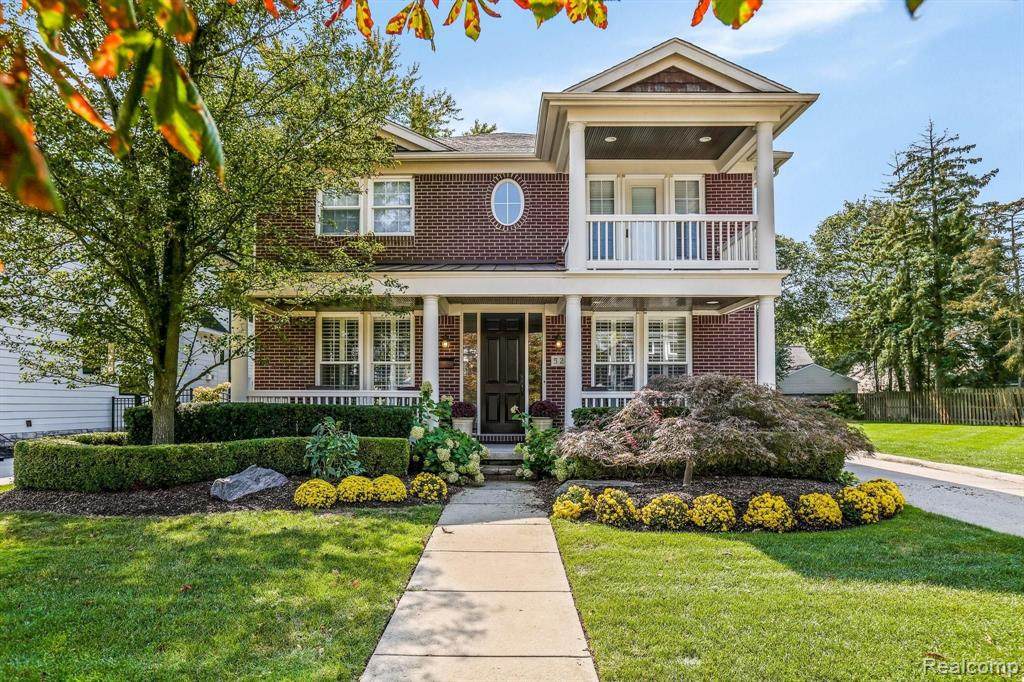 520 Catalpa Dr - Photo 1