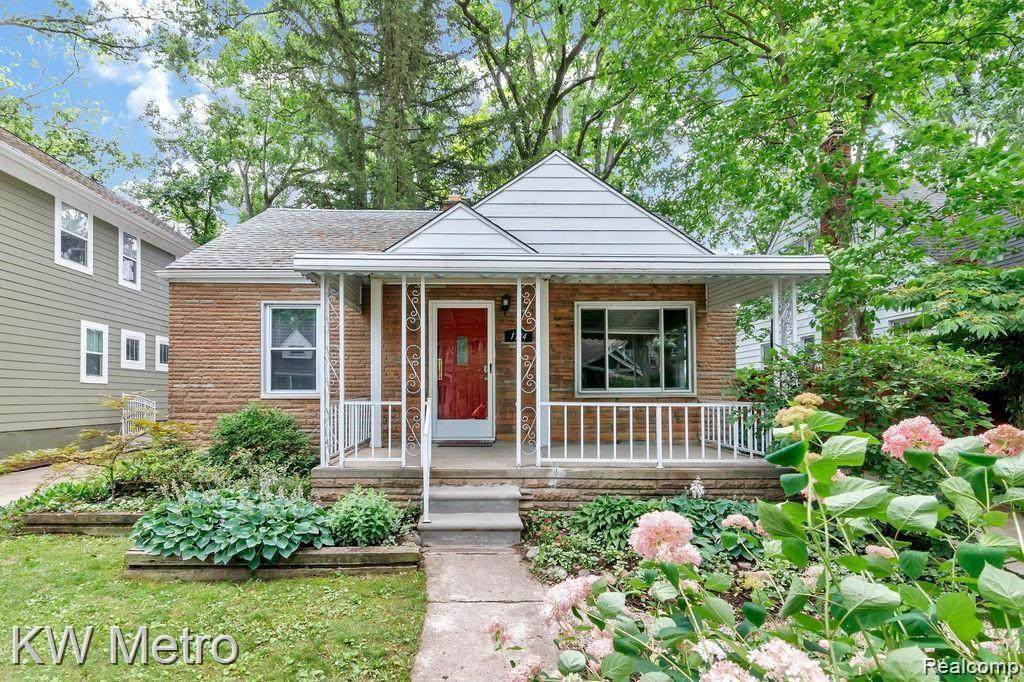 1114 Hoffman Ave - Photo 1