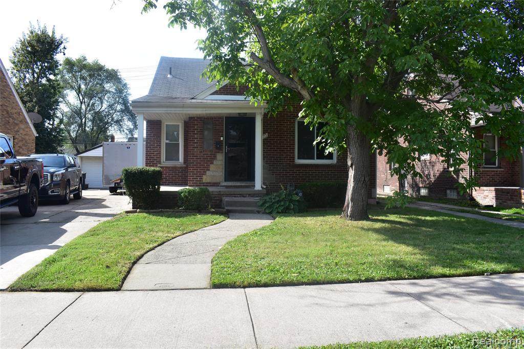 21922 Moross Rd - Photo 1