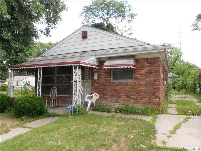 8360 Alpine St - Photo 1