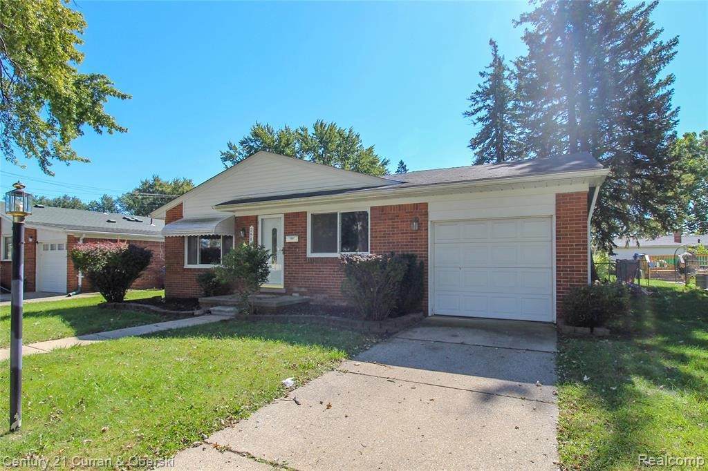 25831 Hass St - Photo 1