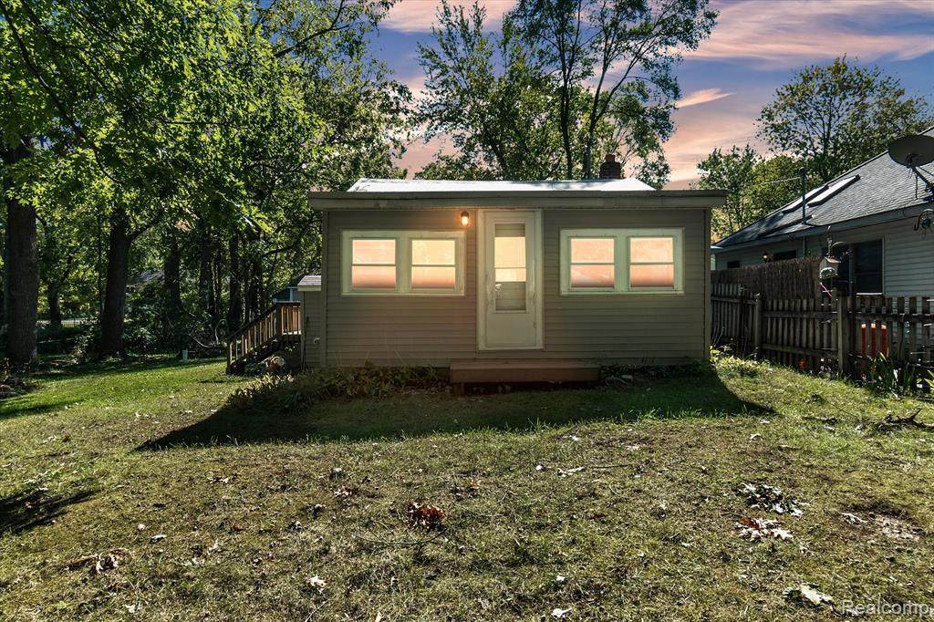 350 Fairmount St - Photo 1