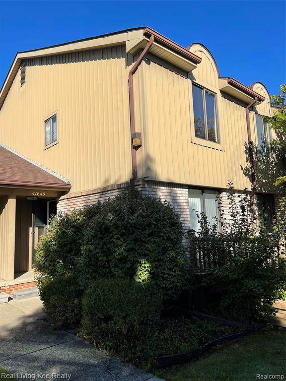 41645 Bedford Dr - Photo 1