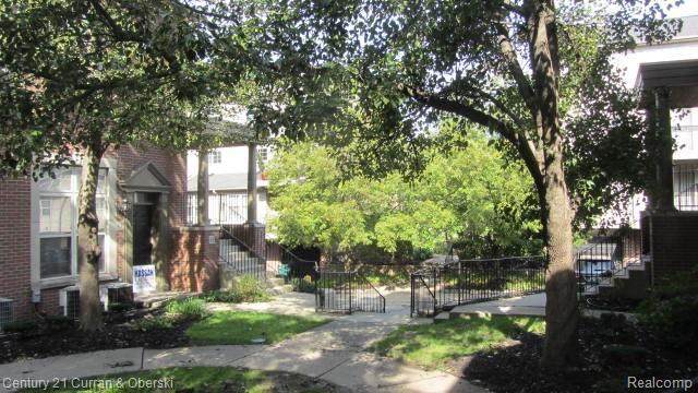 29 Village Lane - Photo 1