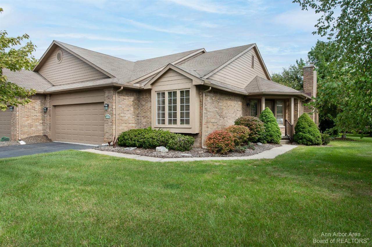 4651 Bayberry Cir - Photo 1