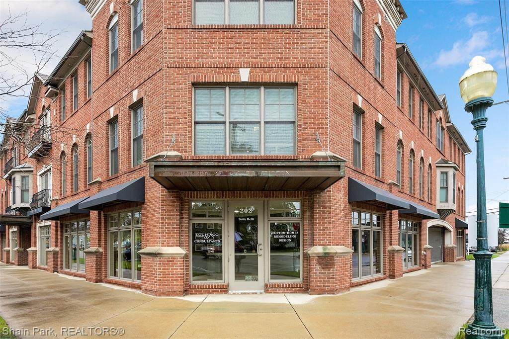202 Walnut Blvd Ste 1 - Photo 1