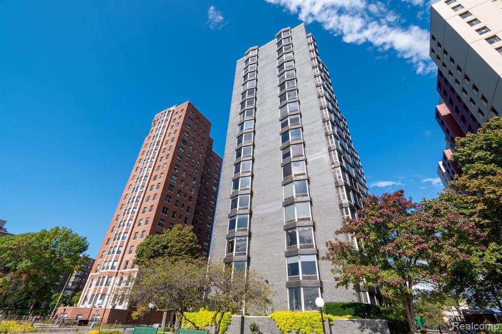 8200 Jefferson Ave - Photo 1