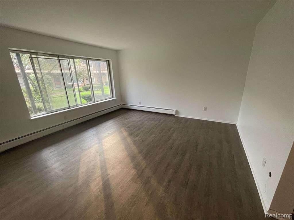 25301 5 MILE RD APT 130 - Photo 1