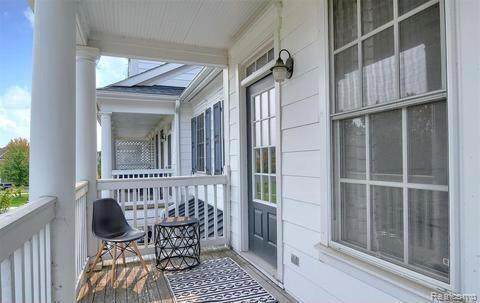 50219 Monroe St - Photo 1