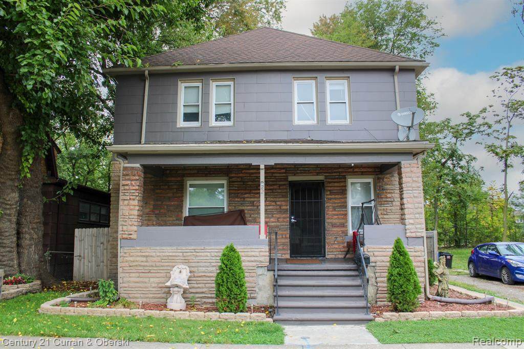 22 Charlotte - Photo 1