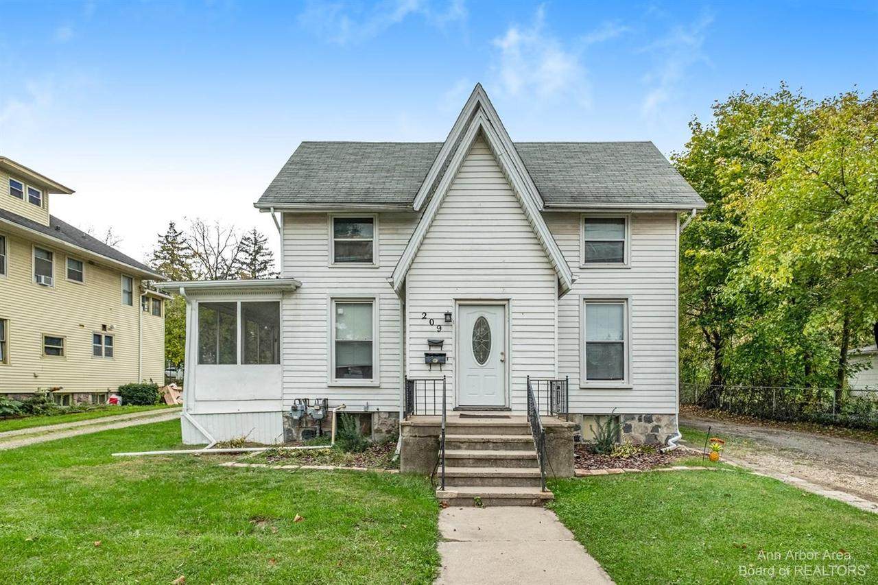 209 Normal St - Photo 1