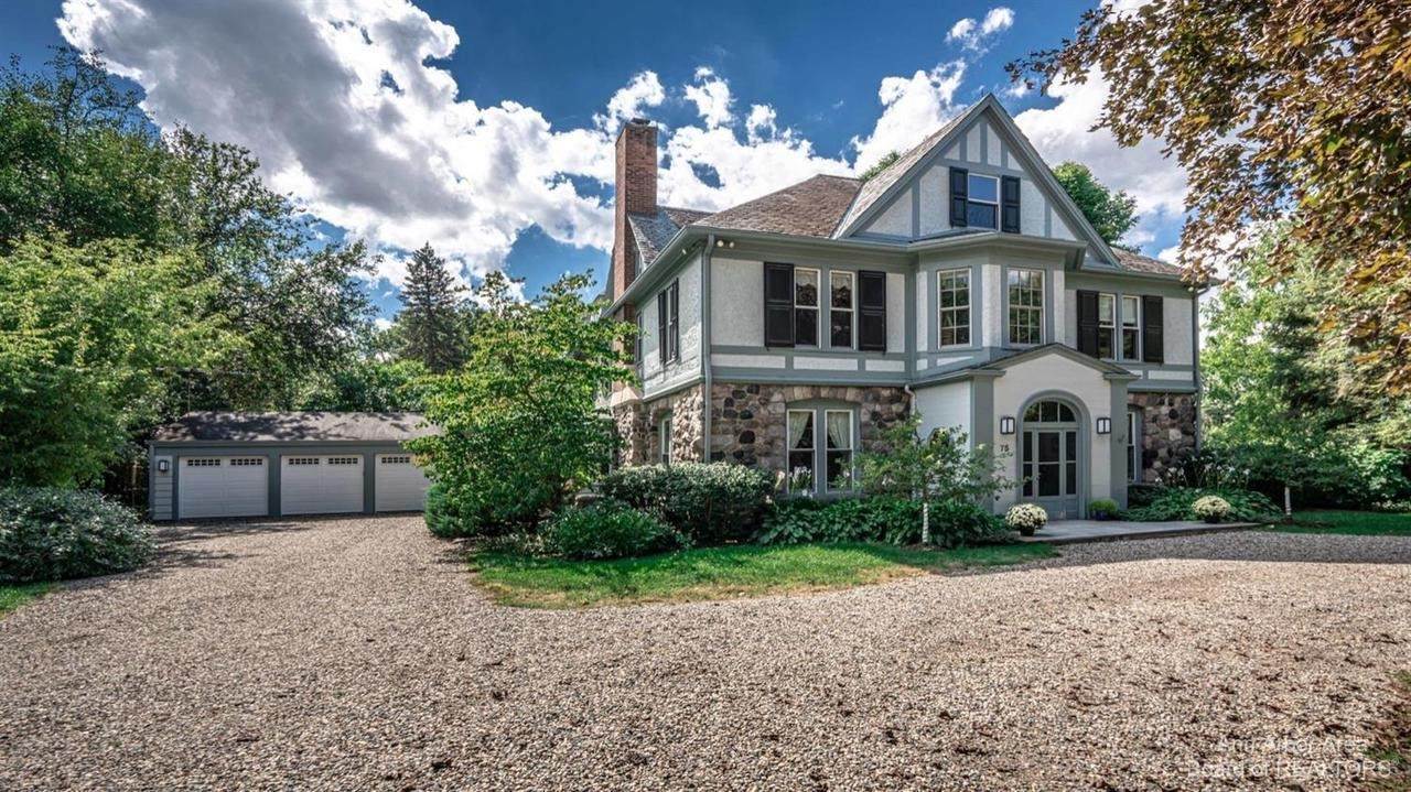 75 Laurin - Photo 1