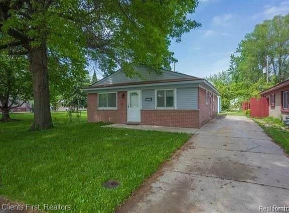27046 Beverley - Photo 1