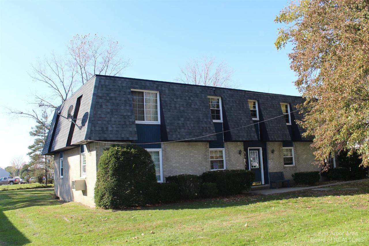 384 Anderson St - Photo 1