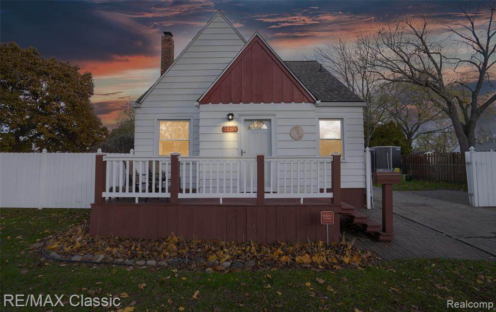 22374 Cyman Ave - Photo 1