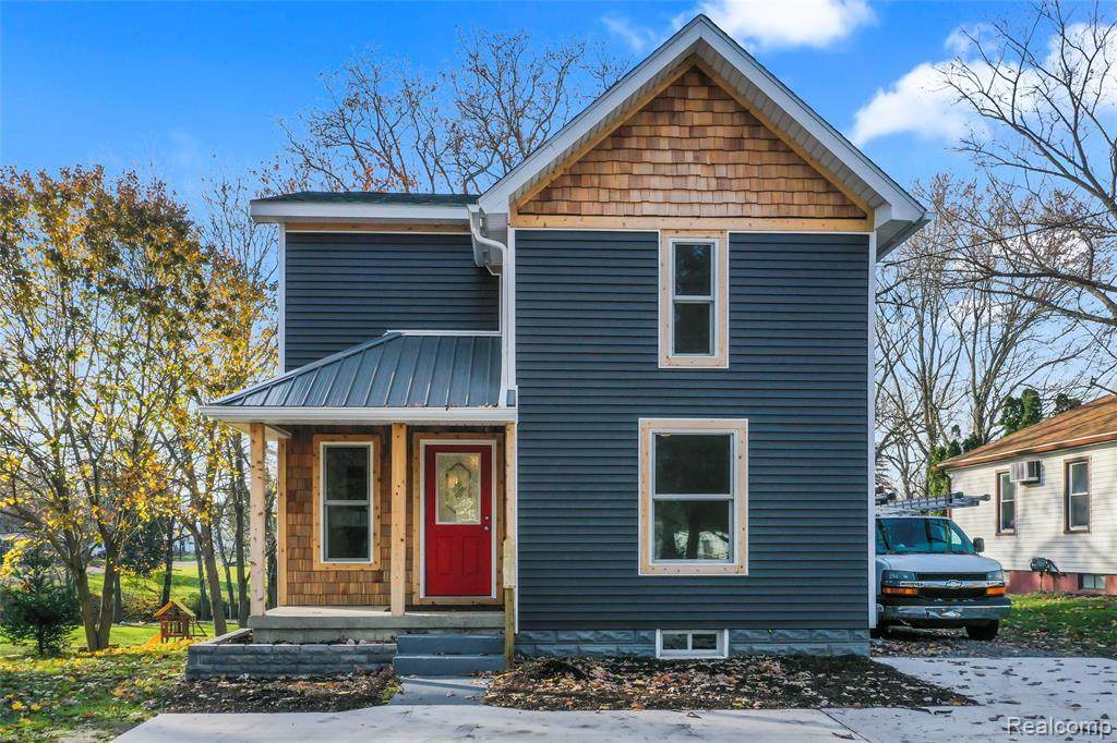 202 Williams St - Photo 1