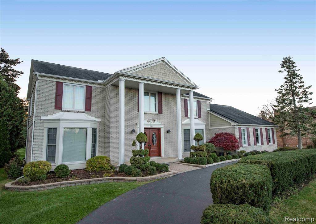 1961 Golf Ridge Dr - Photo 1