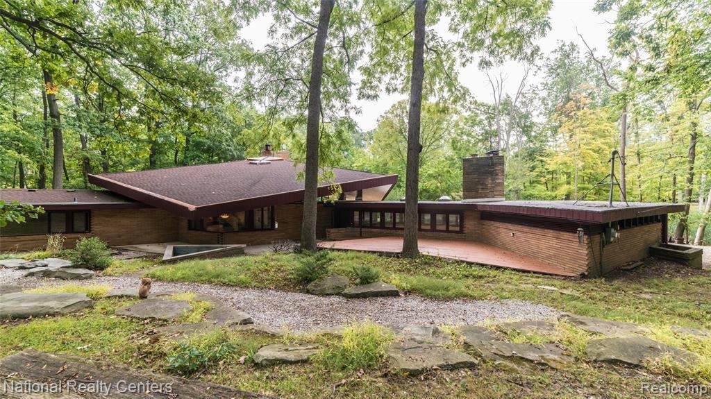 8730 Ferry Rd - Photo 1