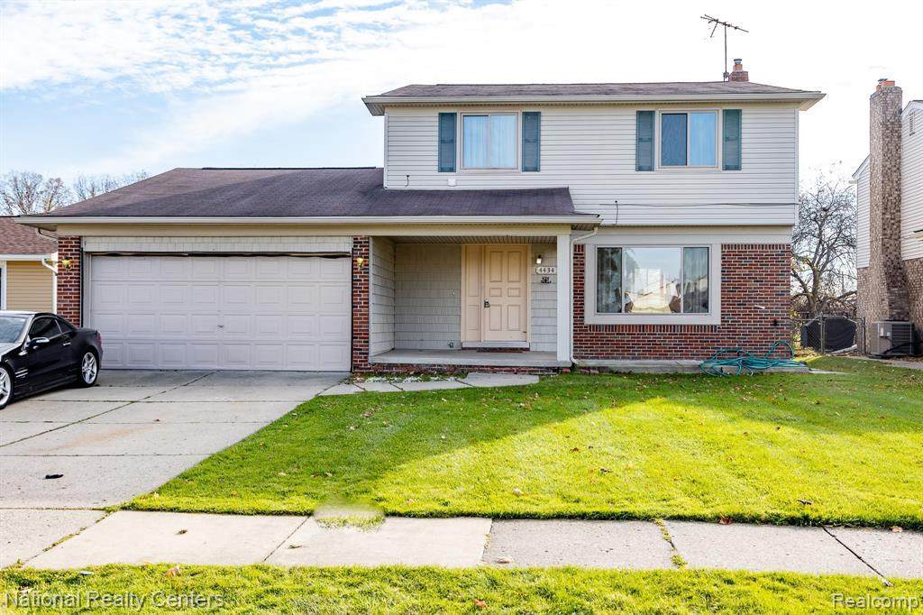 4434 Dickson Dr - Photo 1