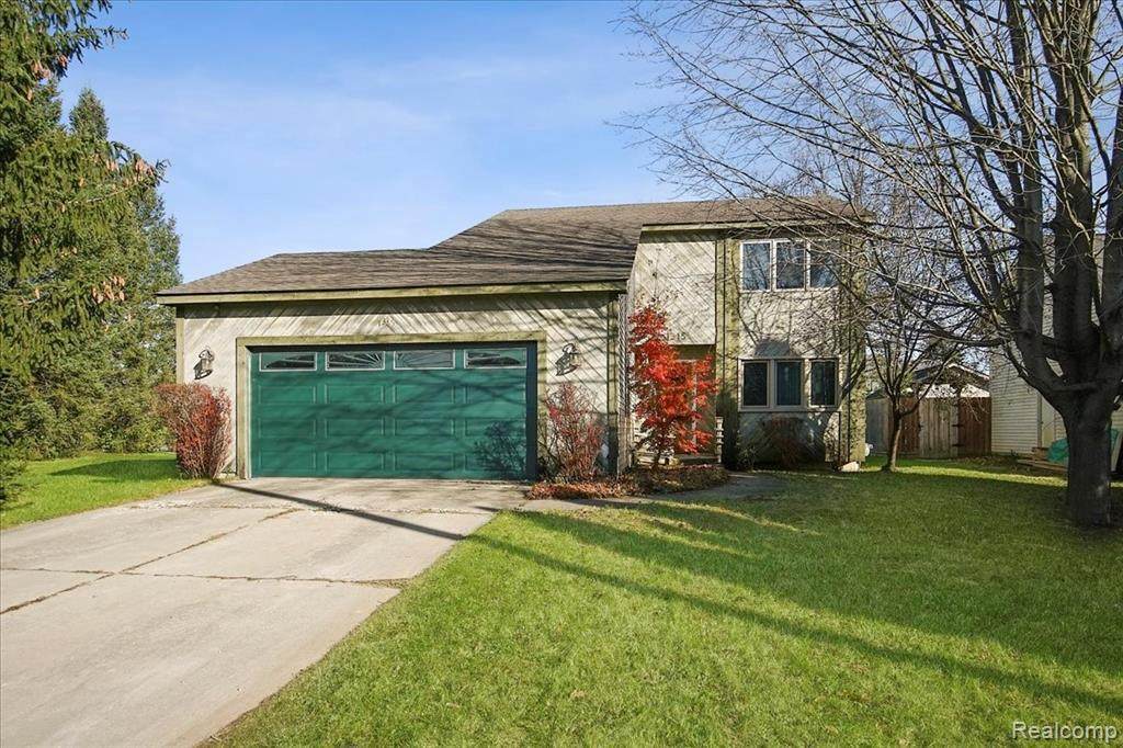 1315 Lorraine Dr - Photo 1