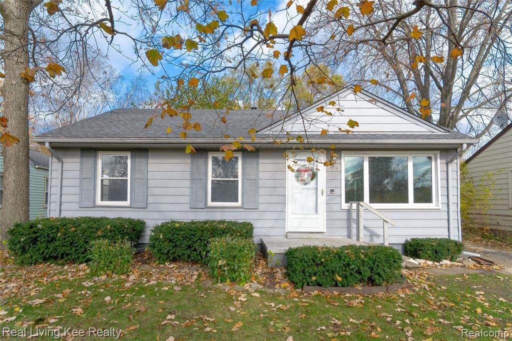 889 Robinwood Dr - Photo 1