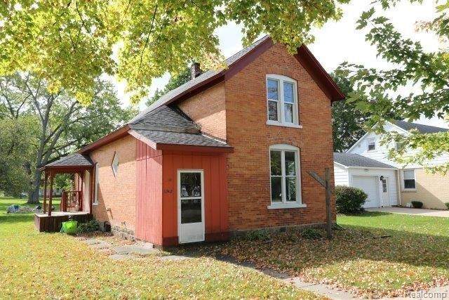 6742 Main St - Photo 1