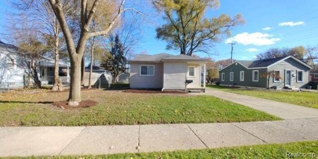 25540 Buick St - Photo 1