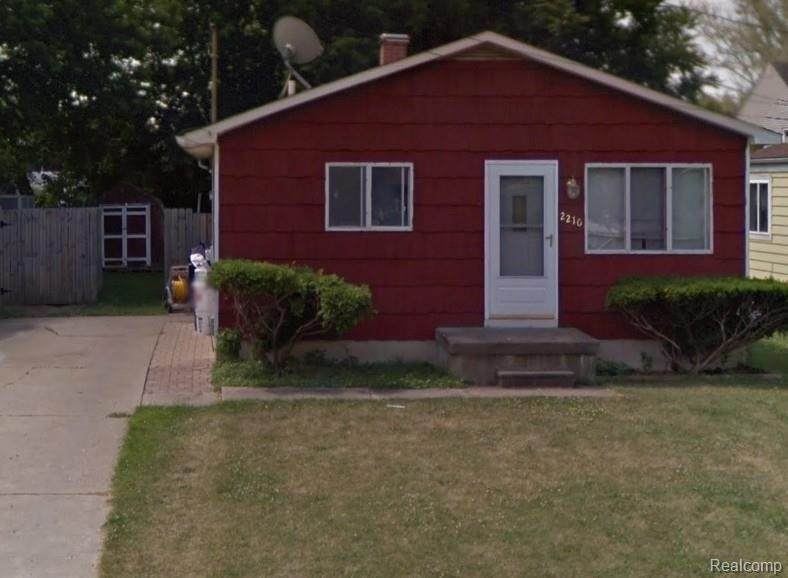 2210 Brady Ave - Photo 1