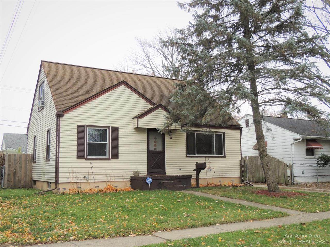 1359 Evelyn Ave - Photo 1