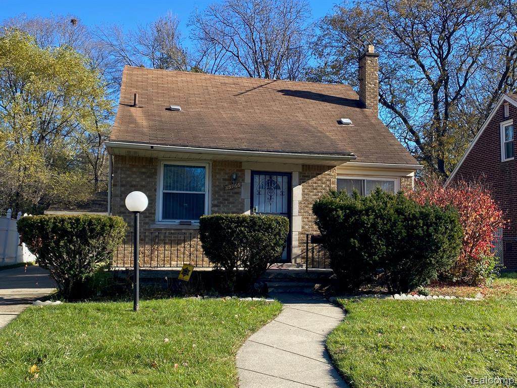 19766 Fielding St - Photo 1