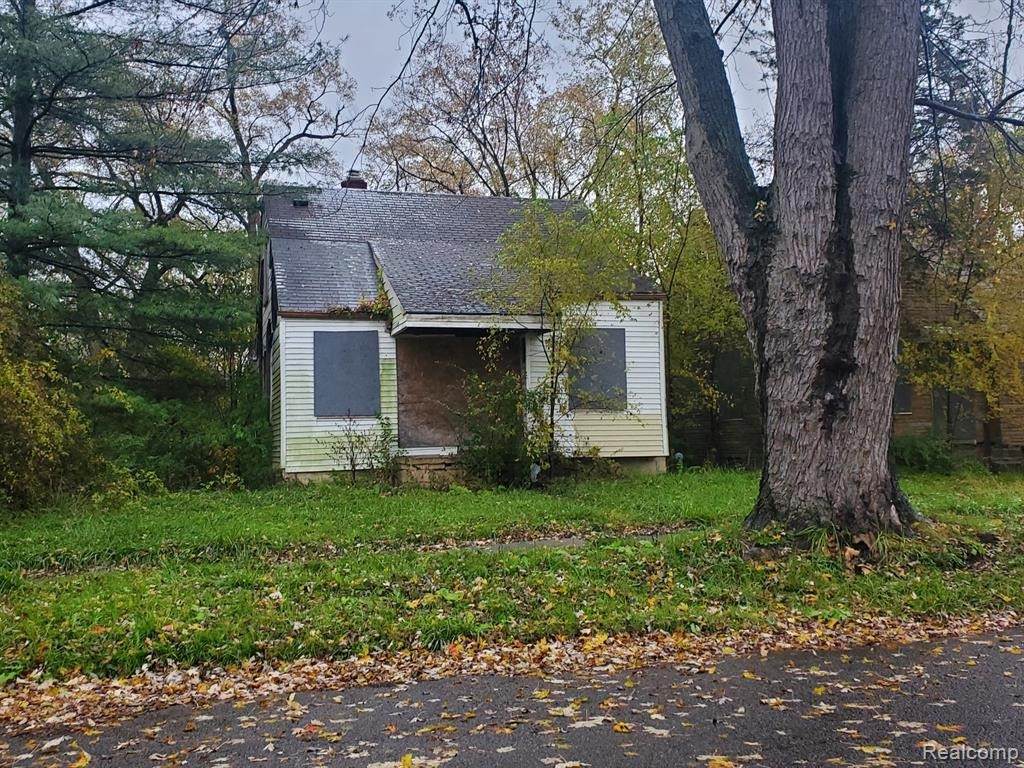 8608 Greenview Ave - Photo 1