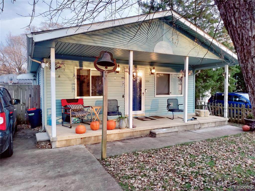 594 Harris Rd - Photo 1