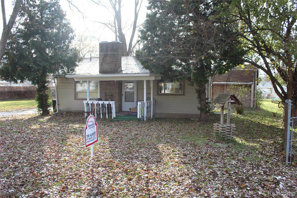 3219 Hatherly Ave - Photo 1